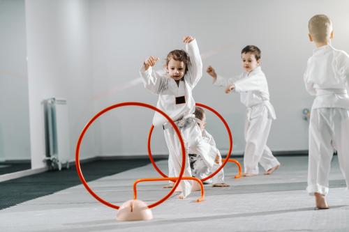 Kinder beim Judotraining