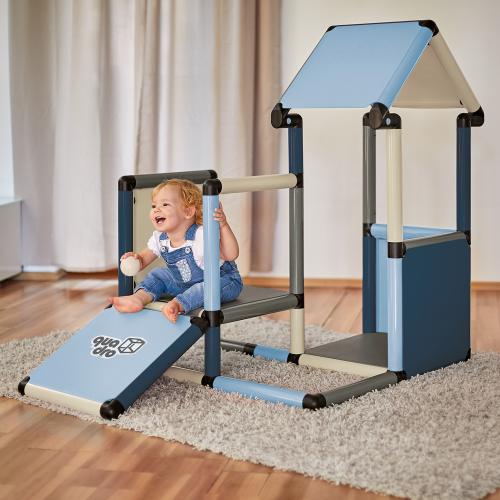 Jeune enfant sur QUADRO Adventure Home Petrol